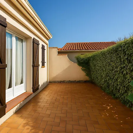 Pavillon A - 4 Pers., Terrasse, Parking, A 10 Min De La - Fr-1-732-106 Holiday home *
